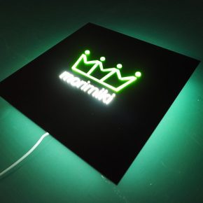 LED内照式アクリルサイン